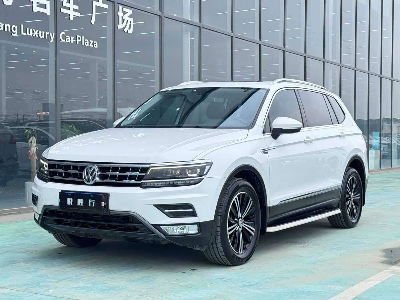 Volkswagen Tiguan L