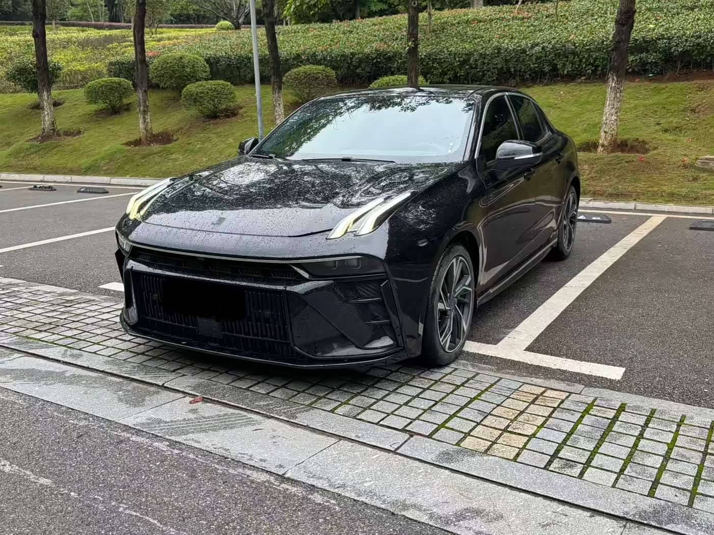 Lynk & Co 03