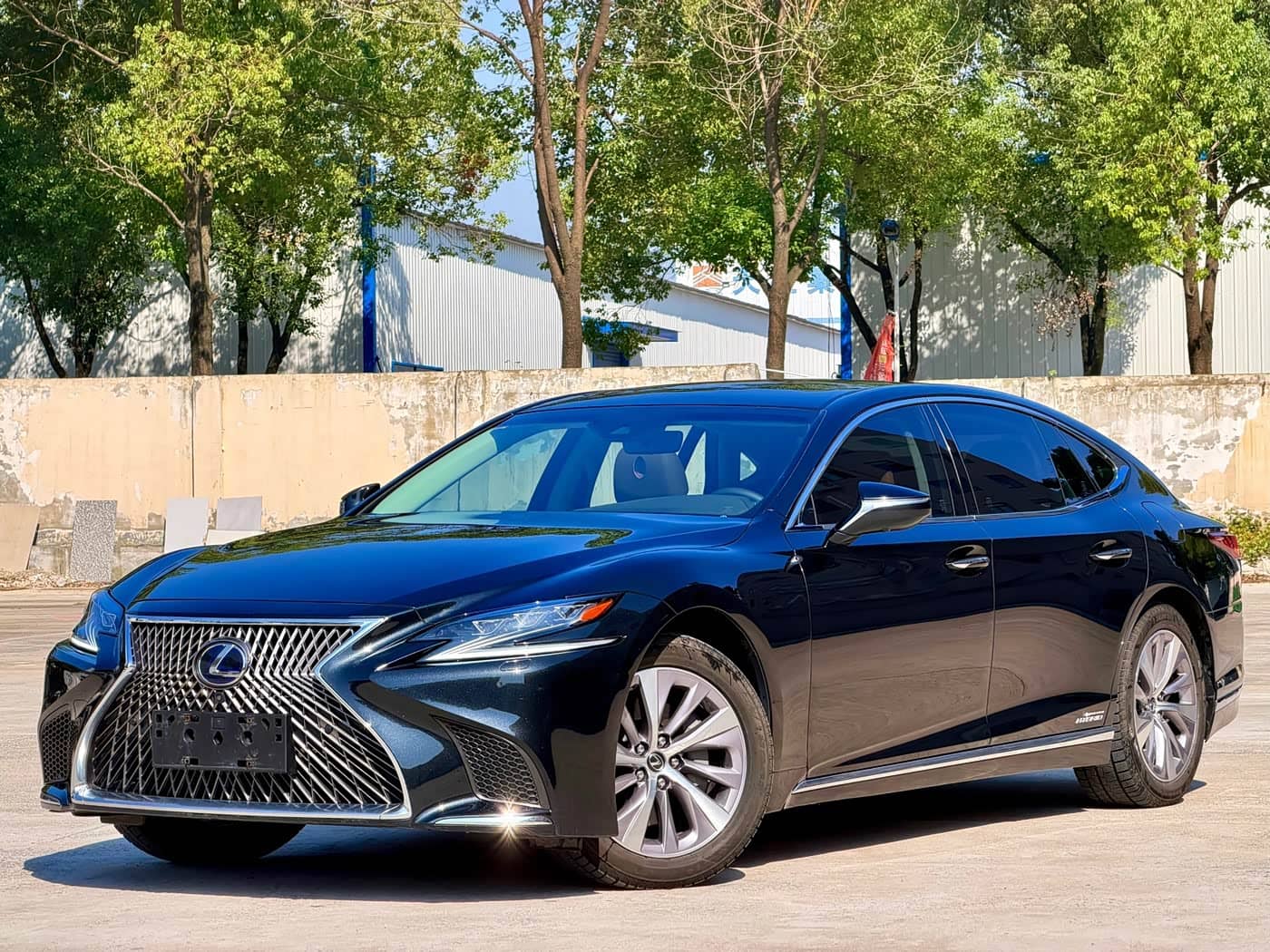 Lexus LS