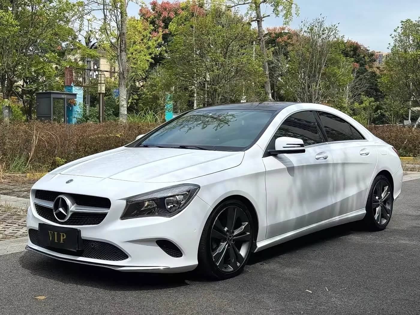 Mercedes-Benz CLA