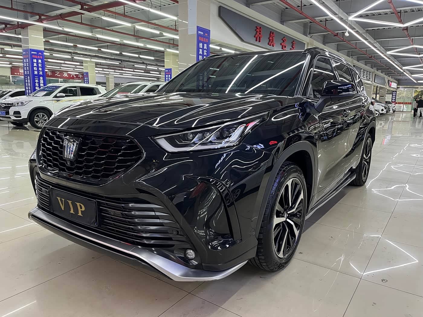 Toyota Crown Kluger