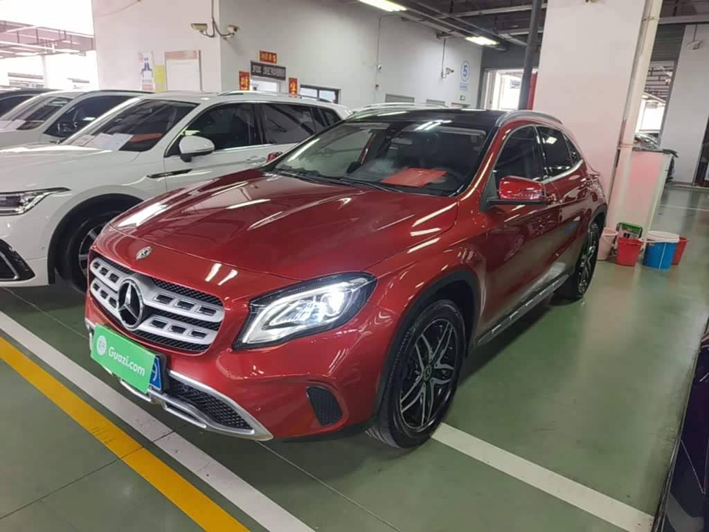 Mercedes-Benz GLA