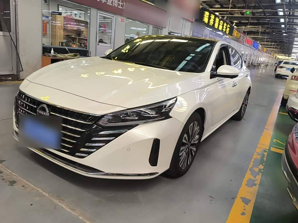 Nissan Teana
