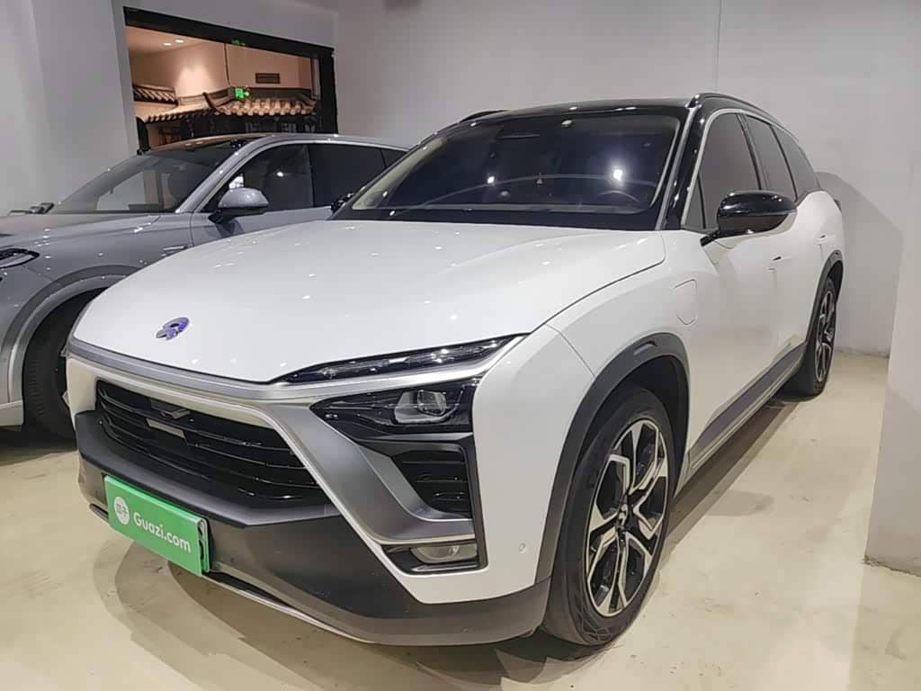 NIO ES8