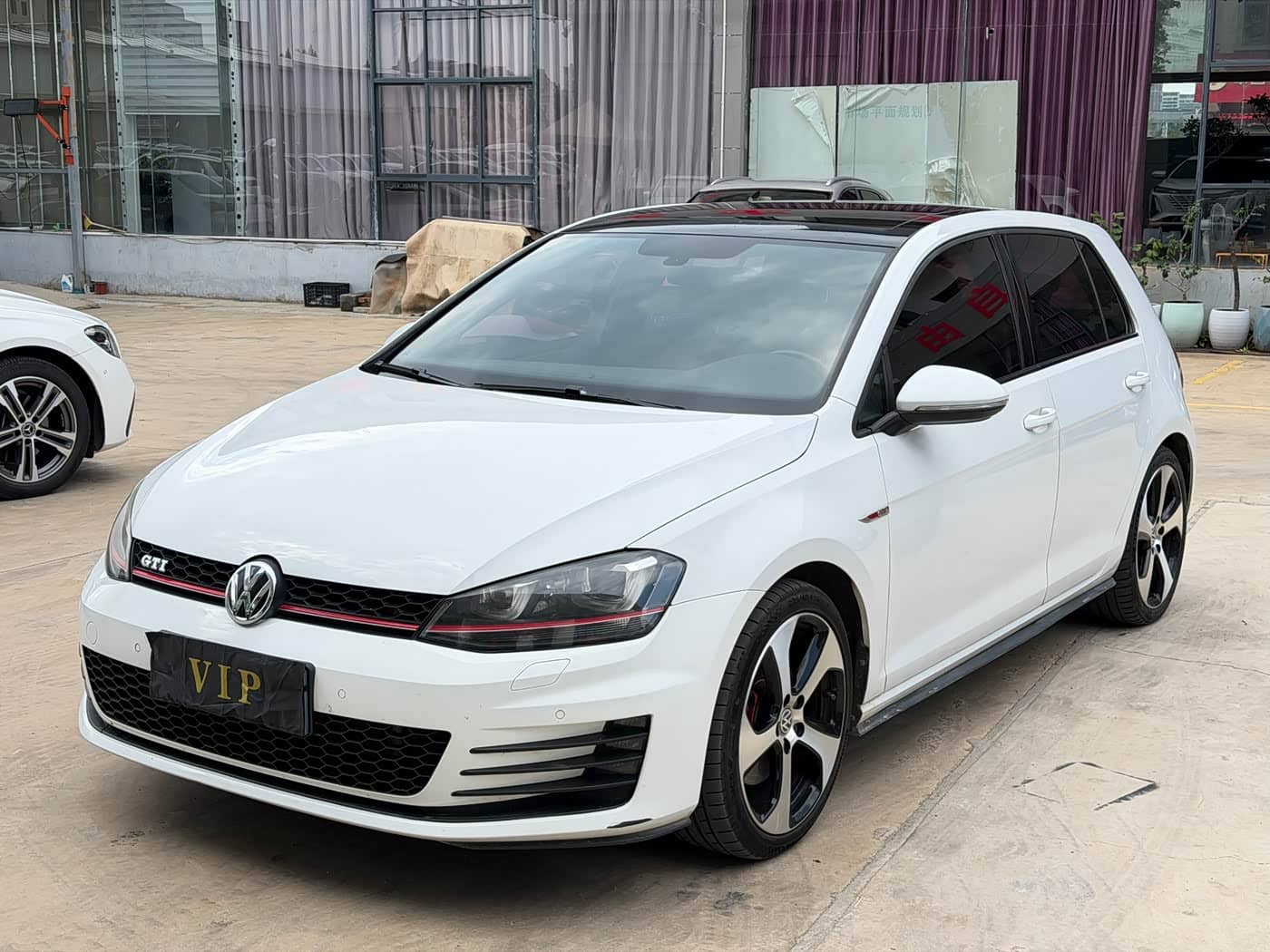 Volkswagen Golf GTI