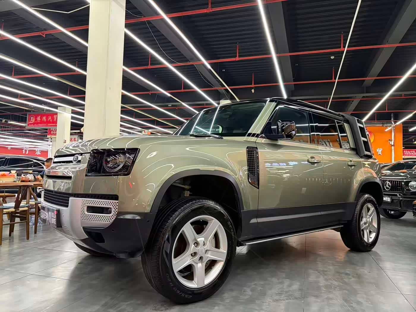 Land Rover Defender