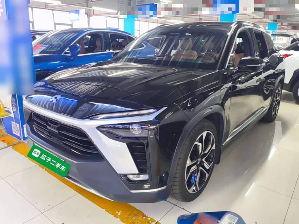 NIO ES8