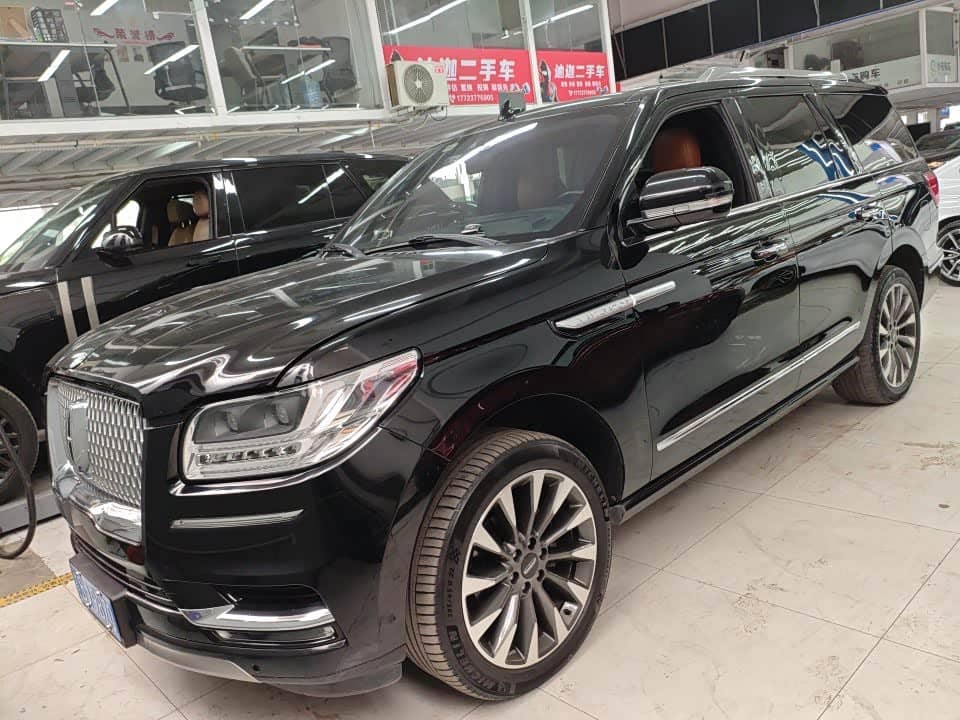Lincoln Navigator