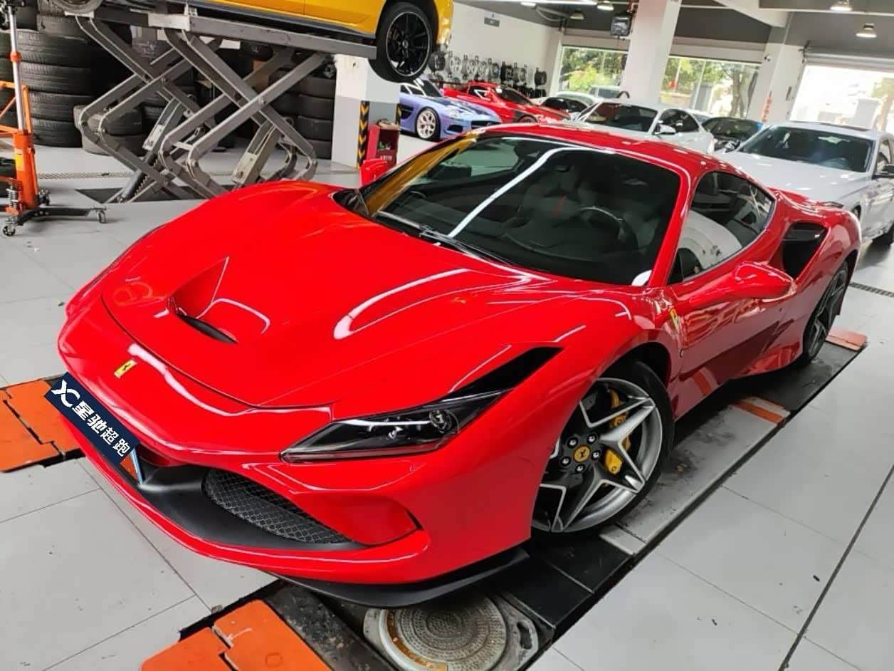Ferrari F8