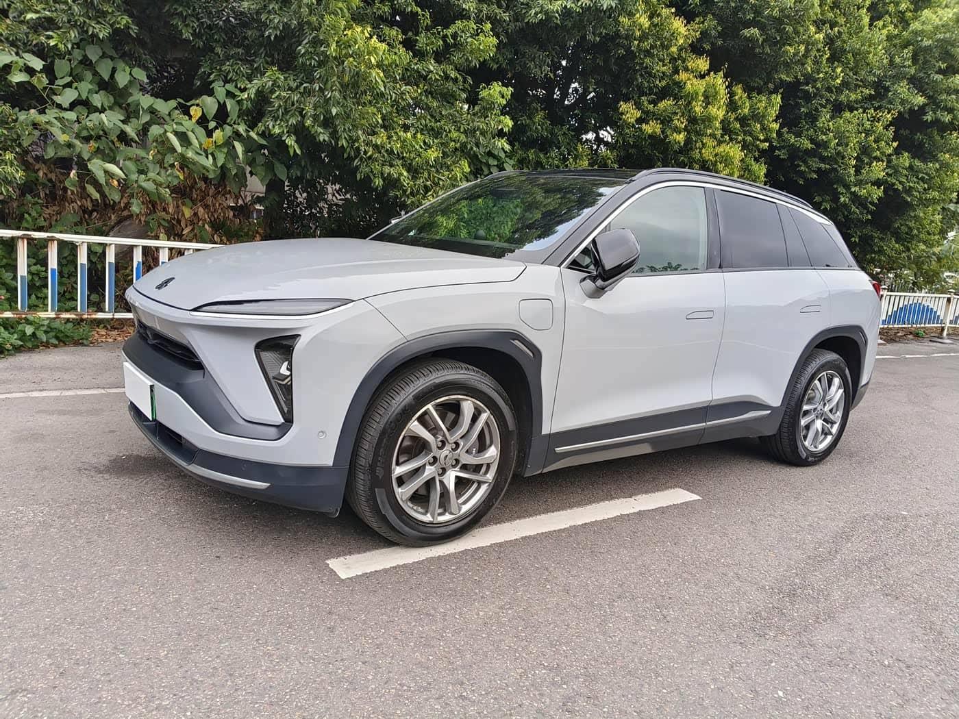 NIO ES6