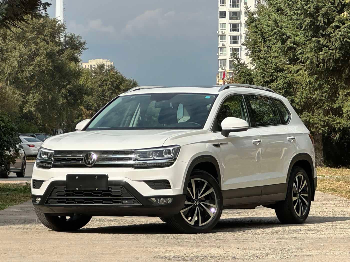 Volkswagen Tharu