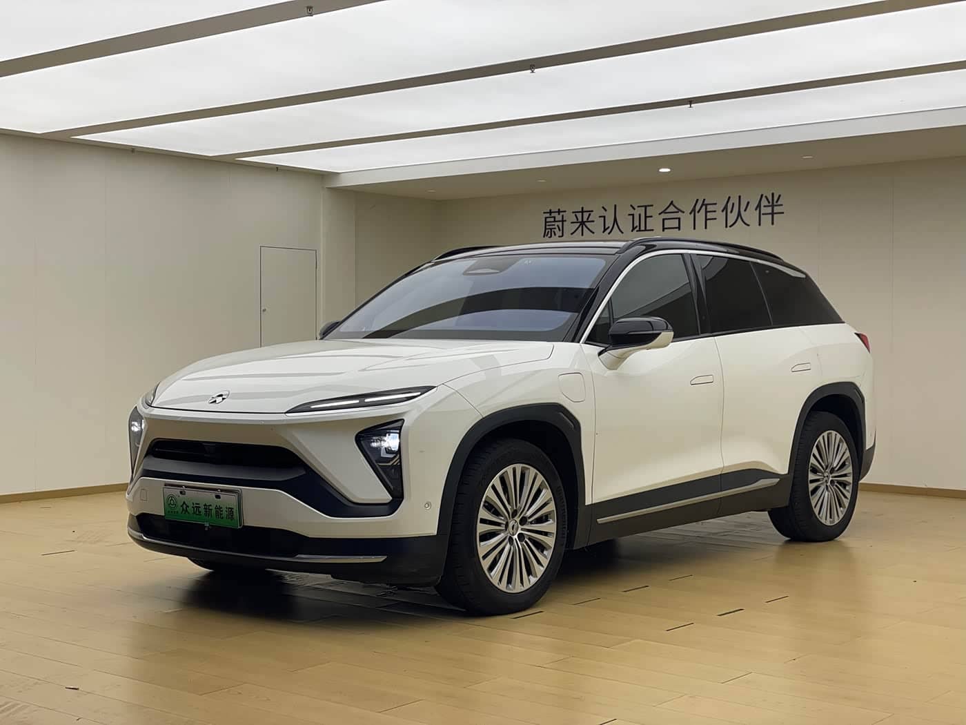 NIO ES6