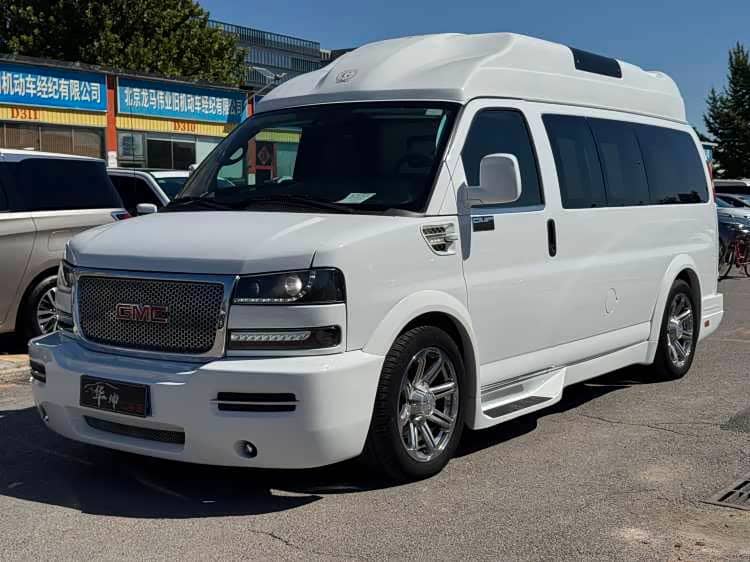 GMC Savana