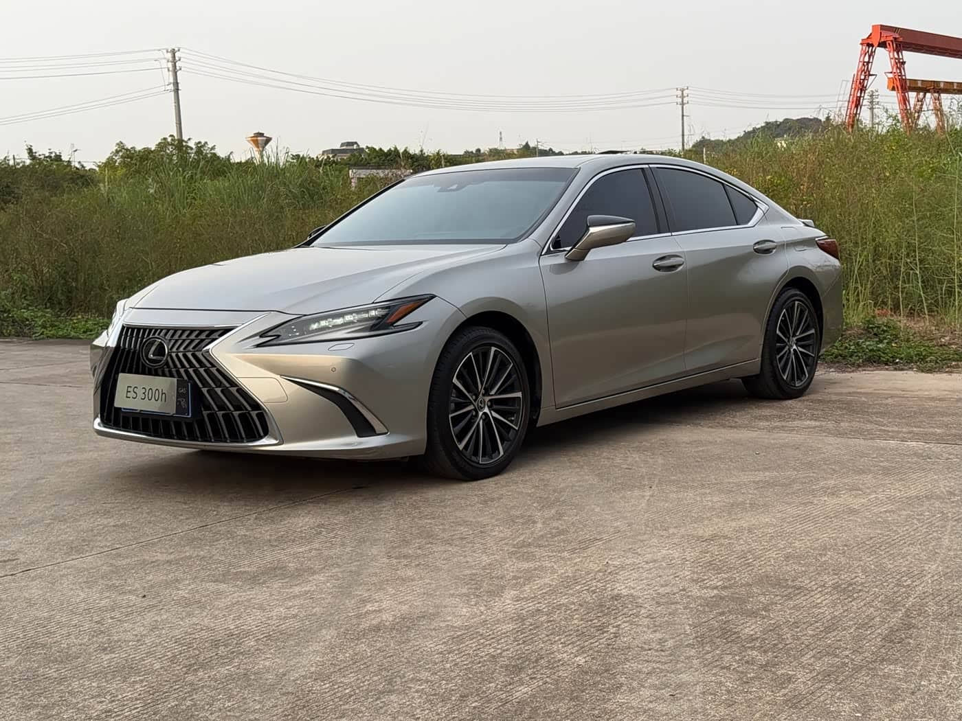 Lexus ES