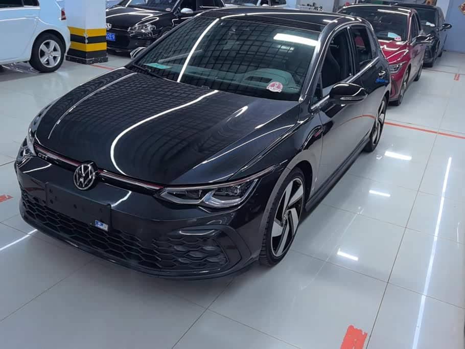 Volkswagen Golf GTI