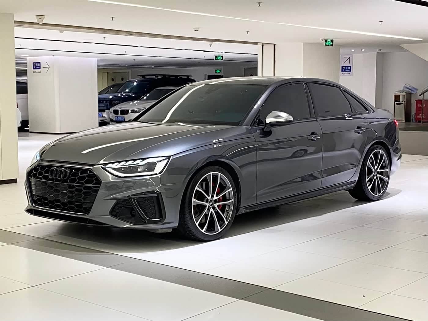 Audi S4