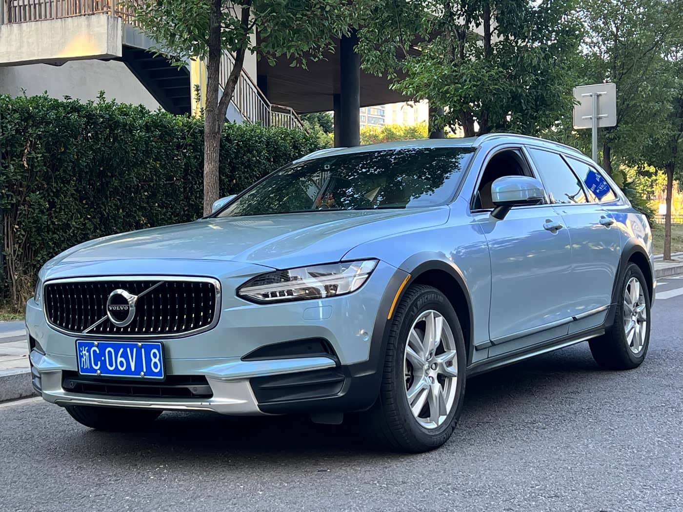 Volvo V90