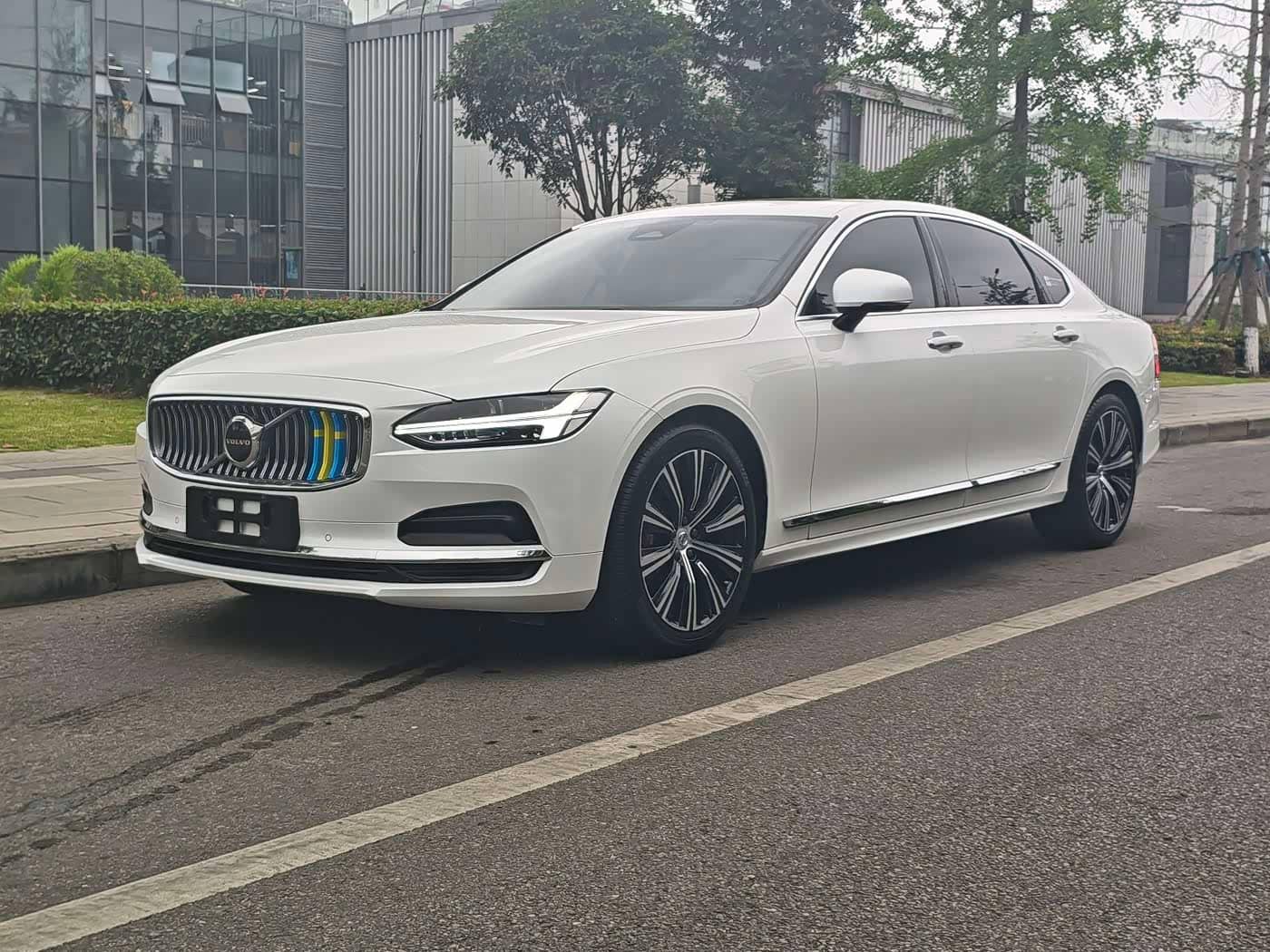 Volvo S90