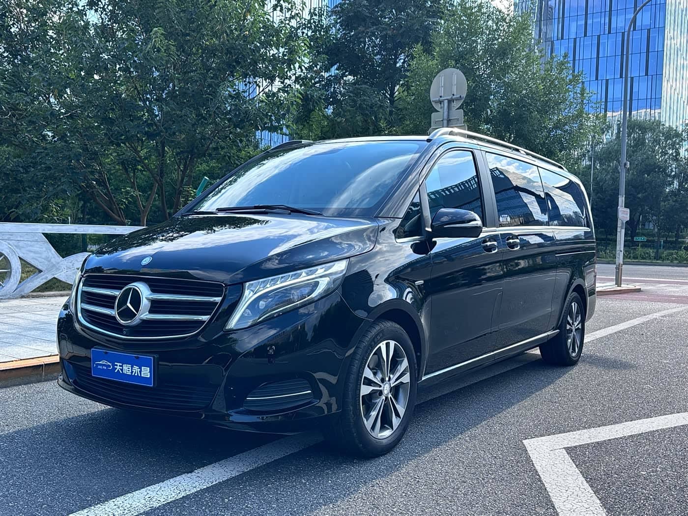 Mercedes-Benz V-Class