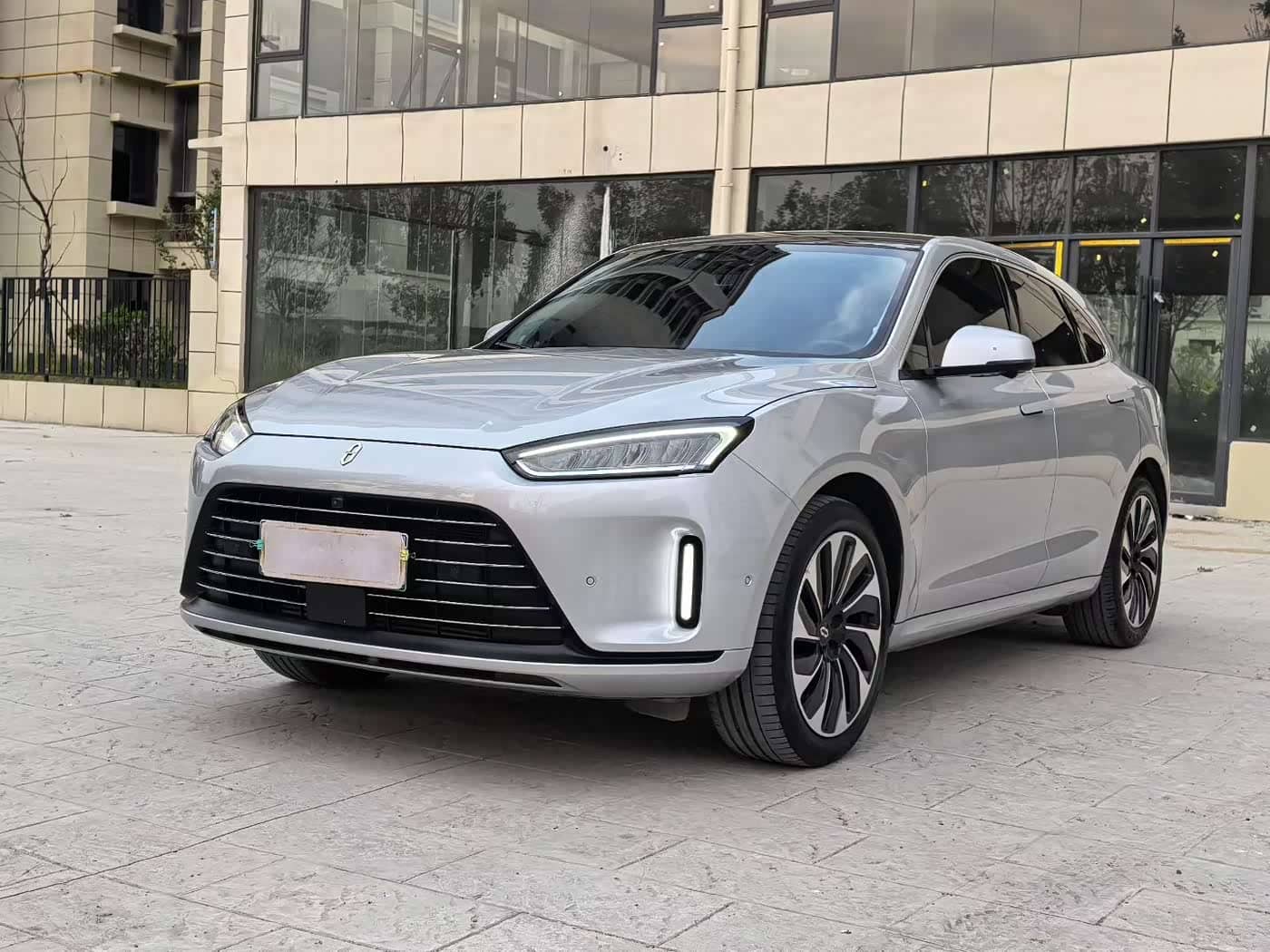 AITO Wenjie AITO M5