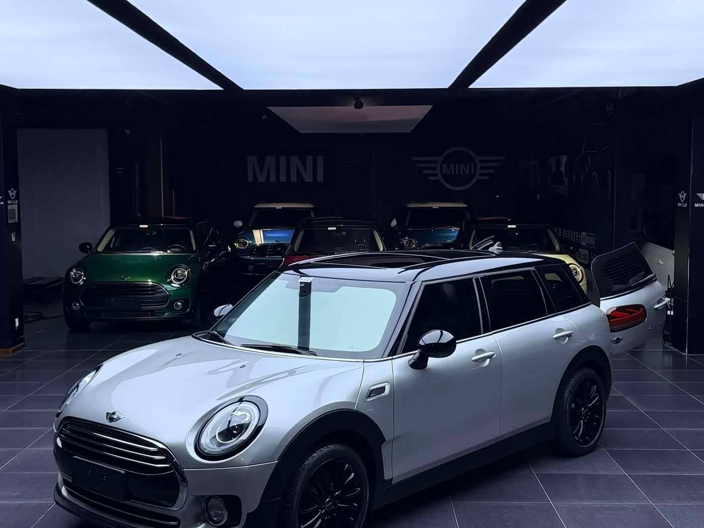 MINI CLUBMAN