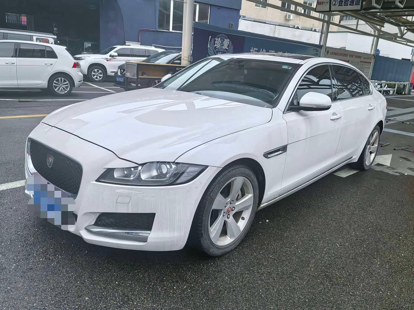 Jaguar XFL