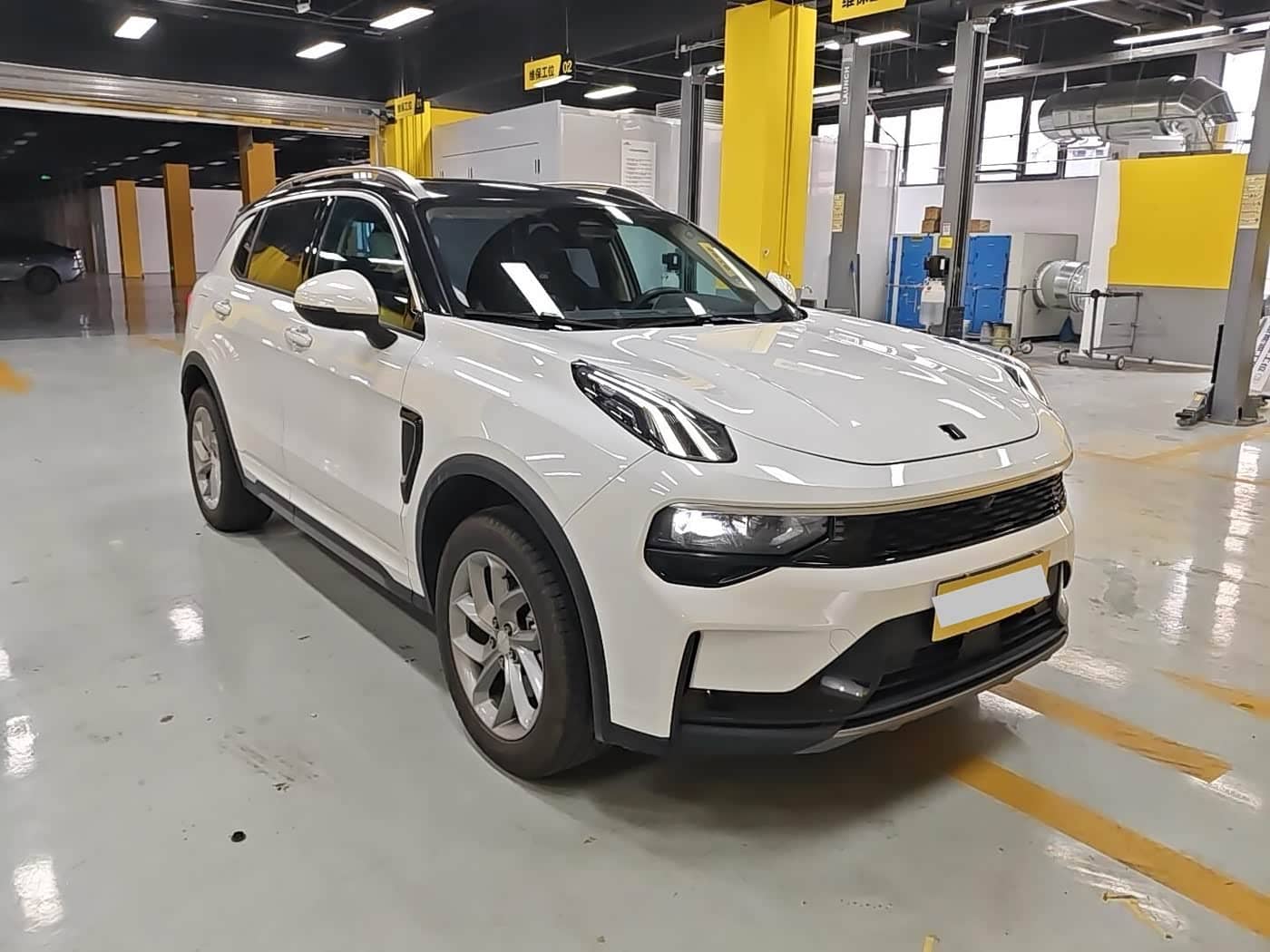 Lynk & Co 01