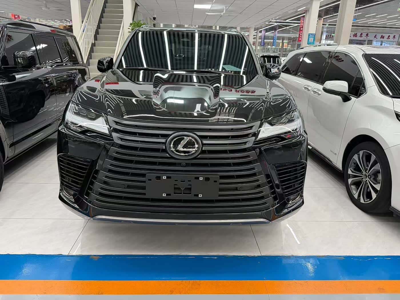 Lexus LX