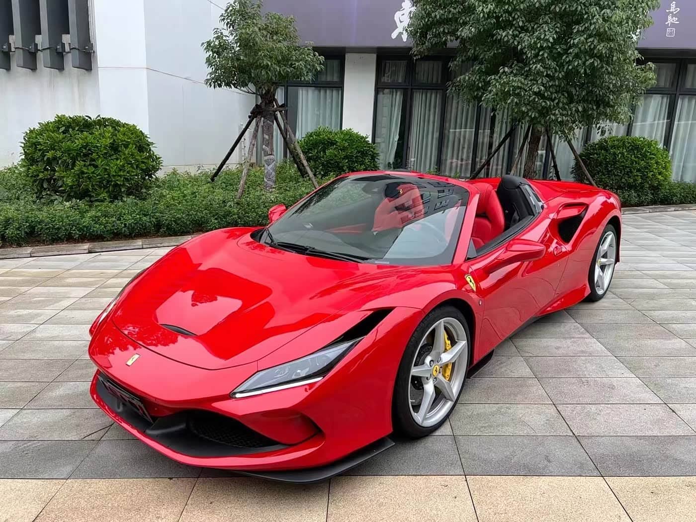 Ferrari F8
