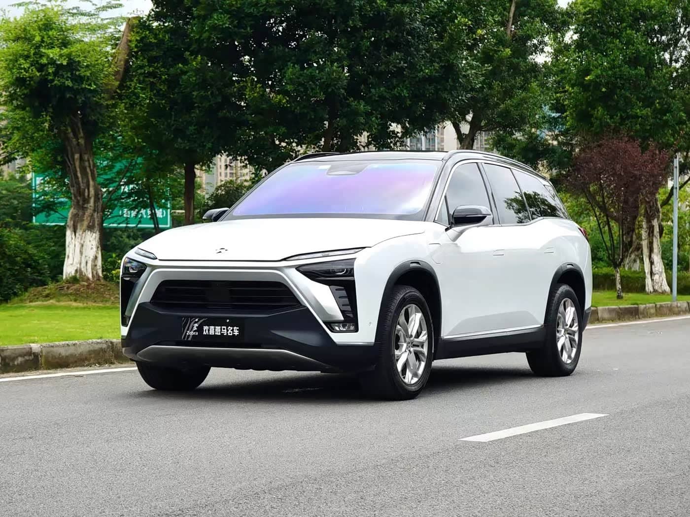 NIO ES8