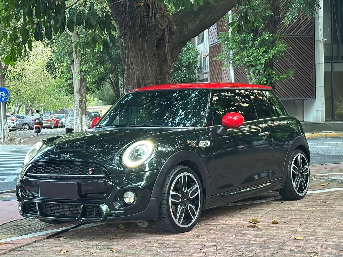MINI MINI