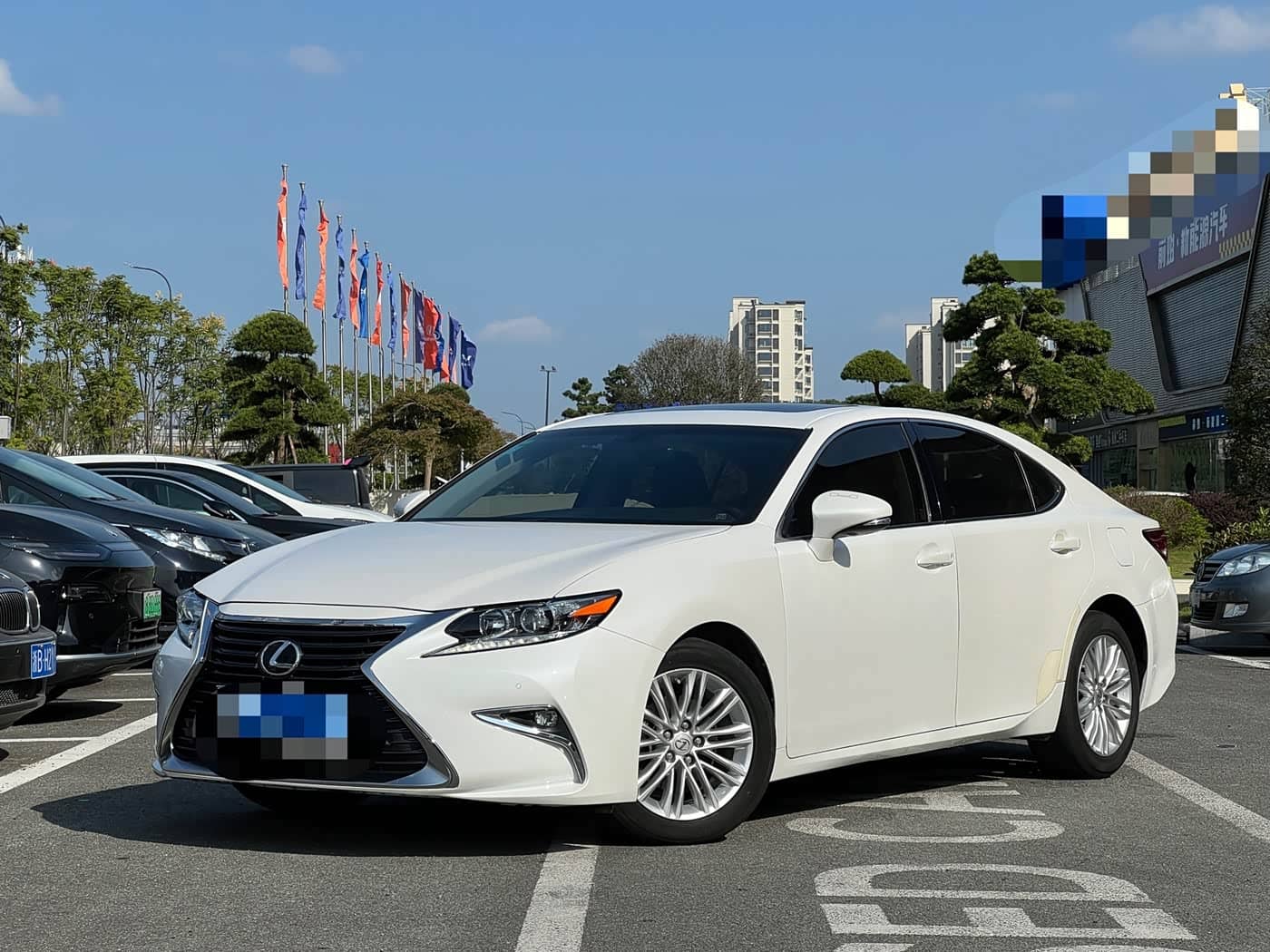 Lexus ES
