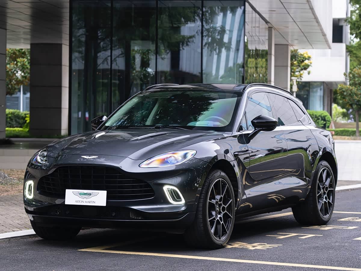 Aston Martin DBX