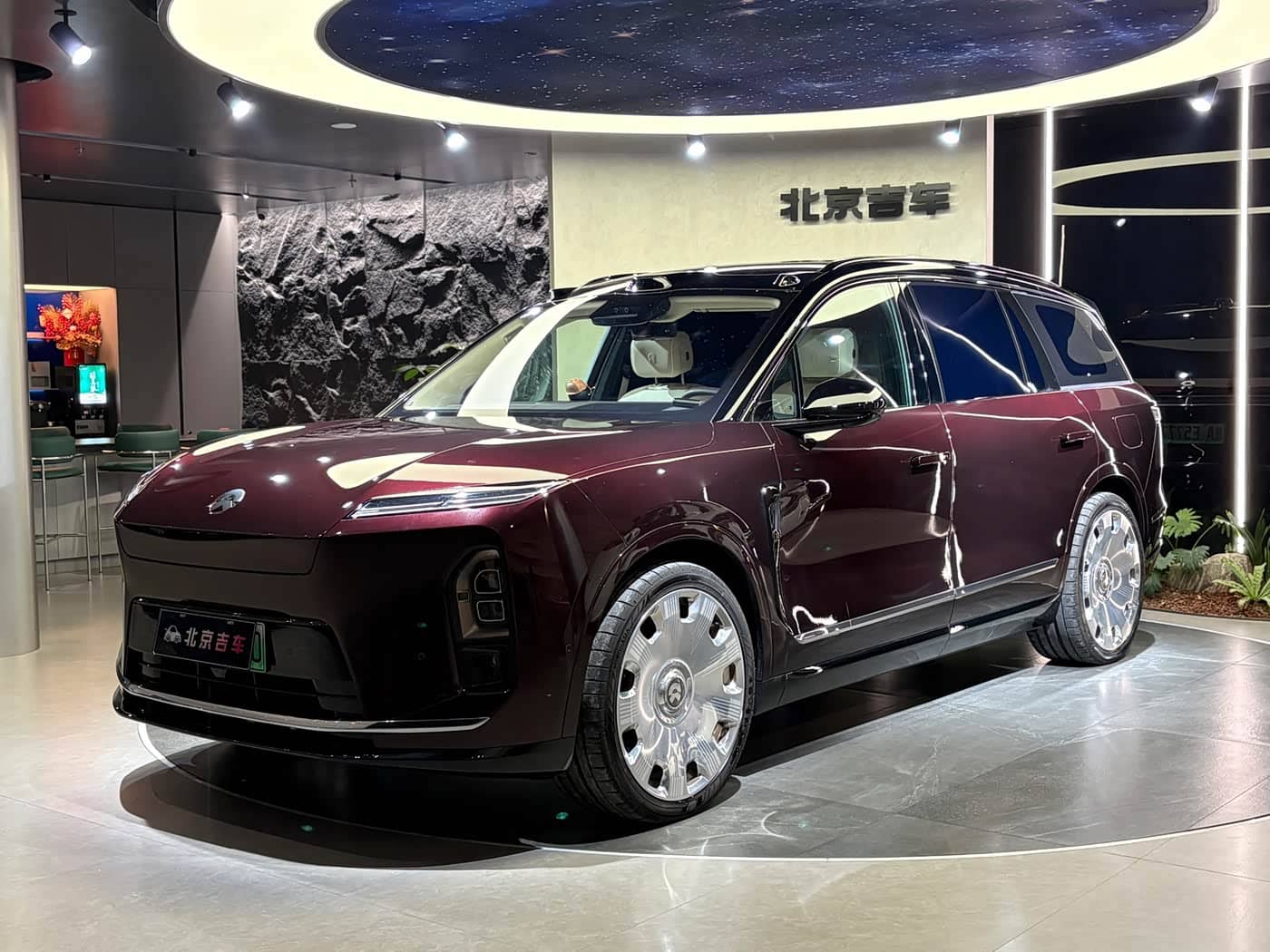 NIO ES8