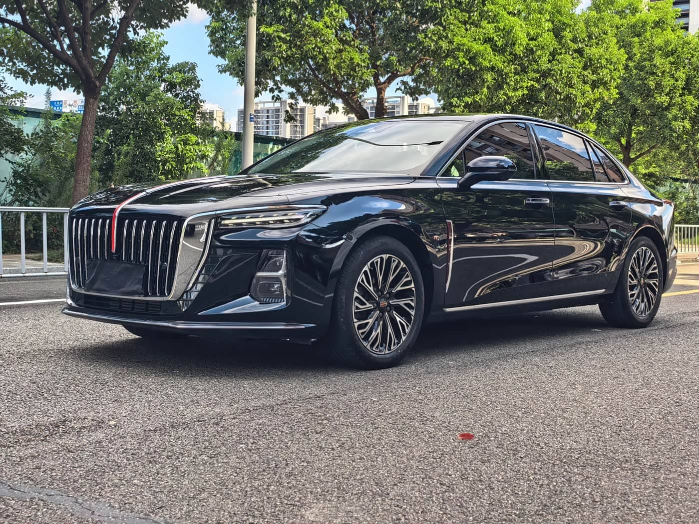 Hongqi H5