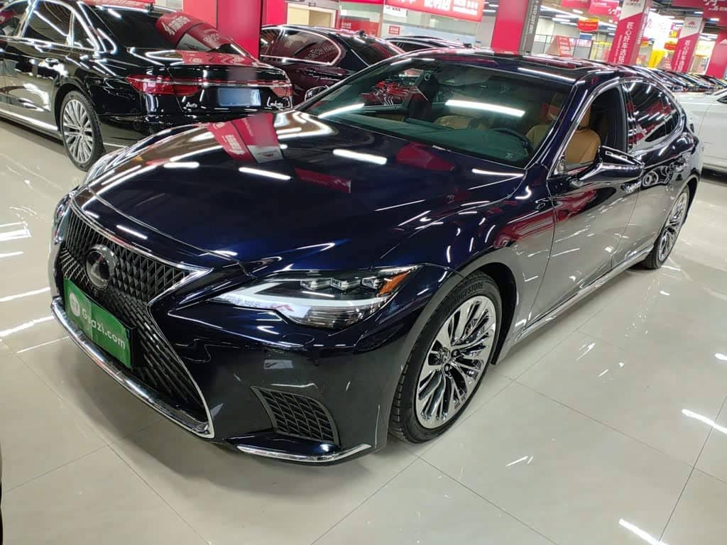 Lexus LS