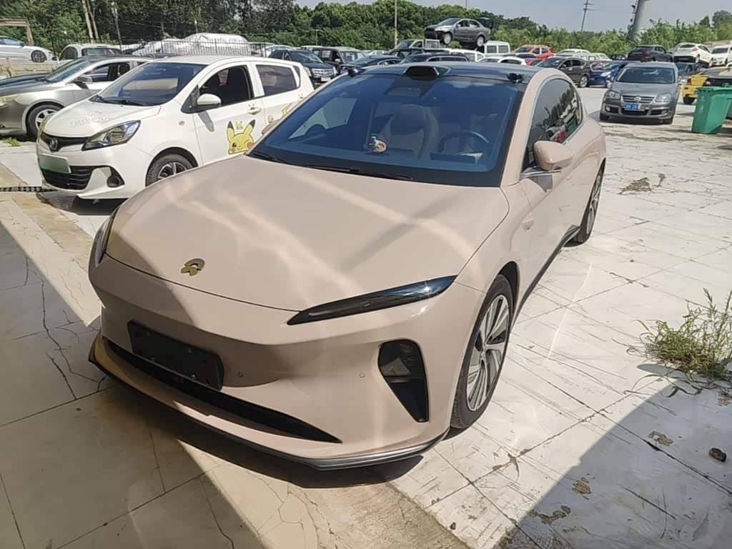NIO ET5