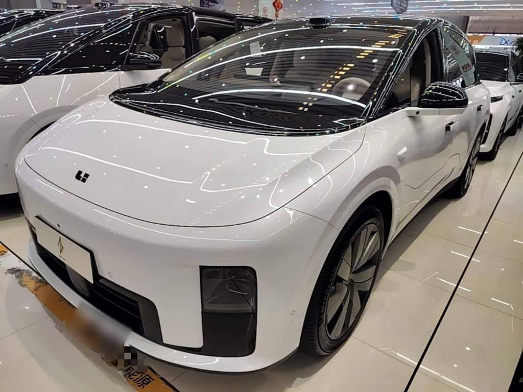 Li Auto Li i8