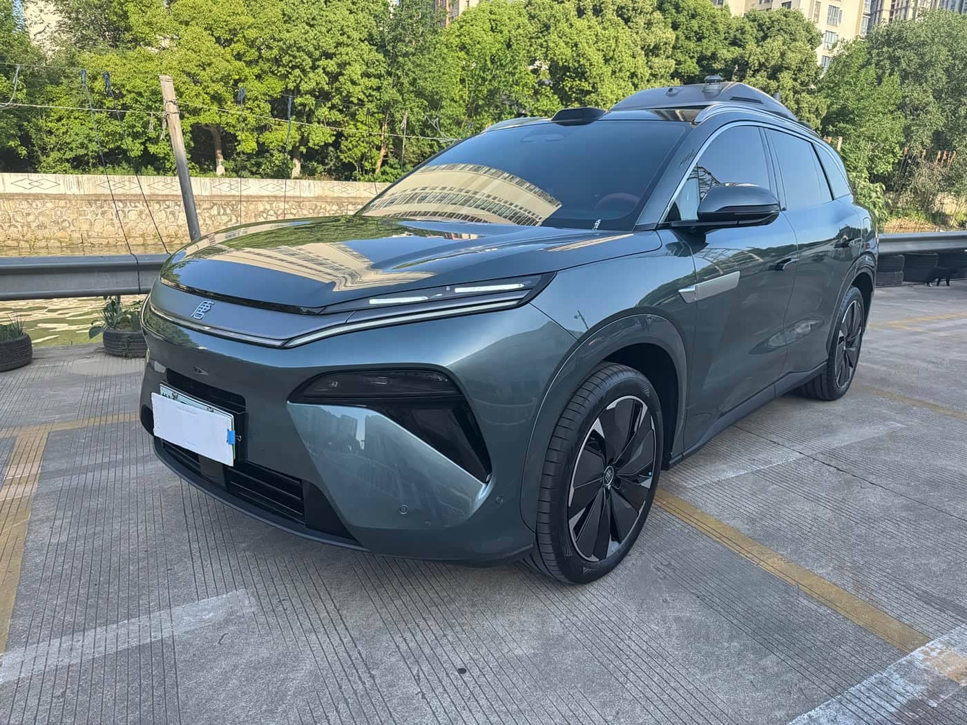 BYD Tang L