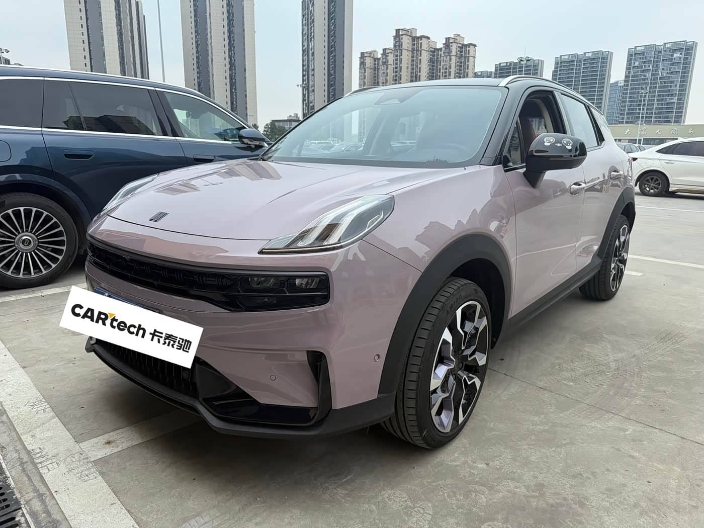 Lynk & Co 06