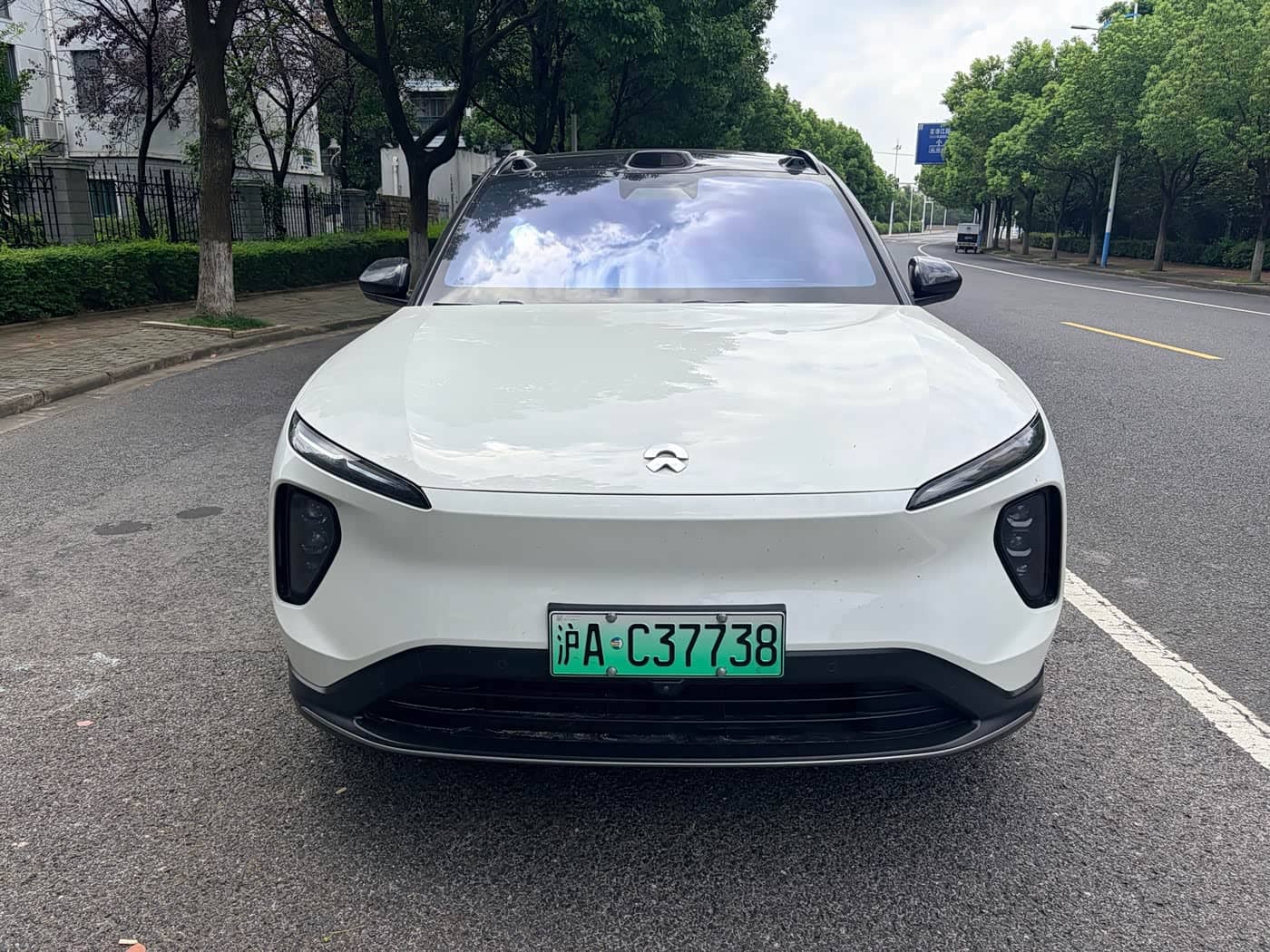 NIO ES6