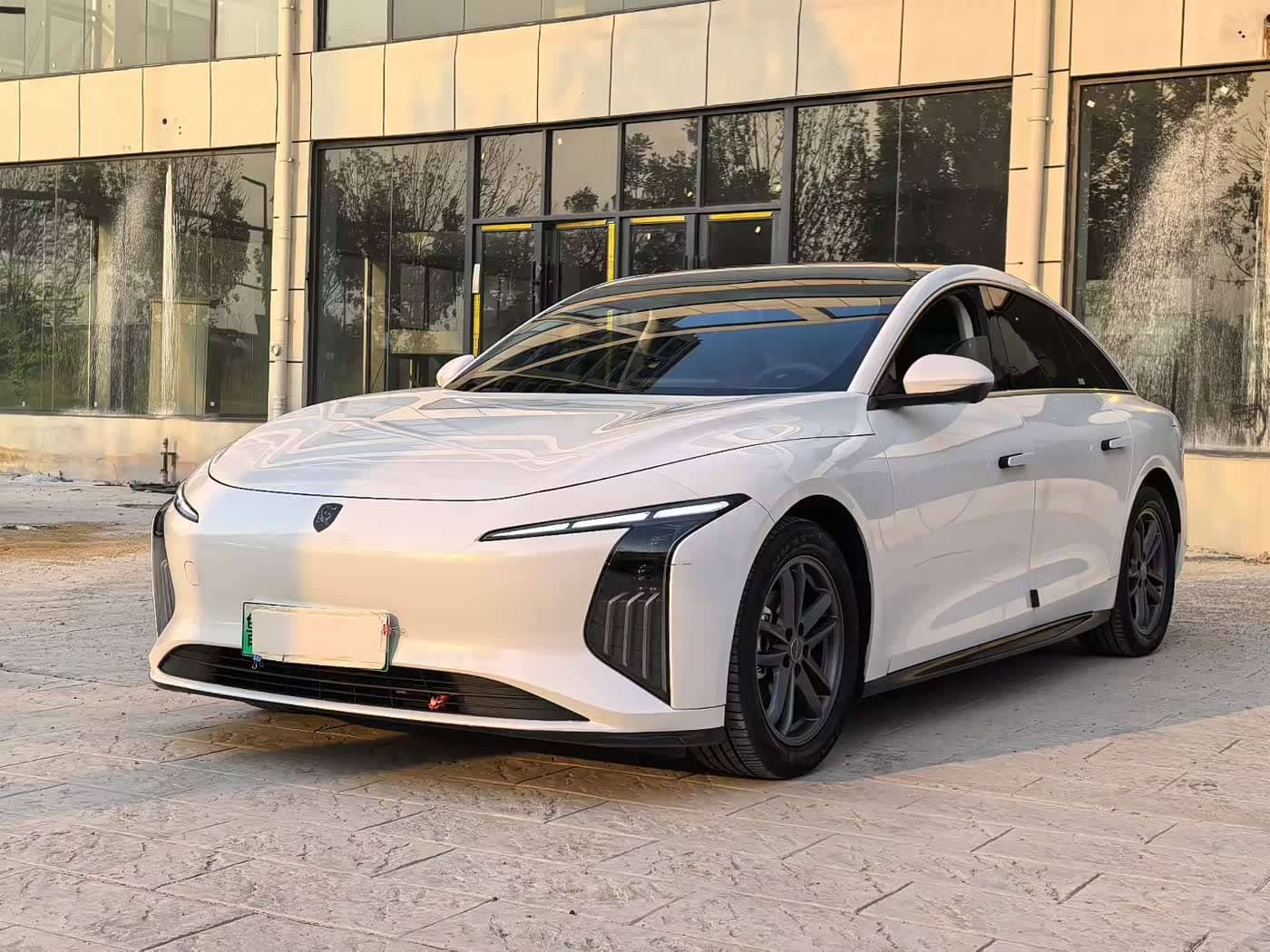 Dongfeng Fengxing Stellar S7