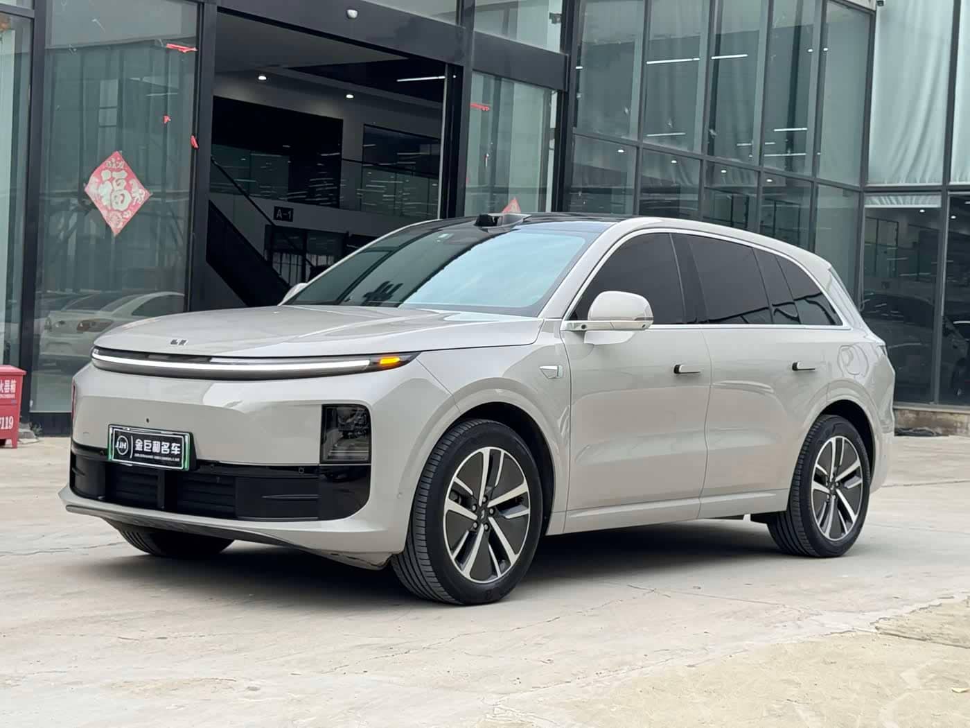Li Auto L6