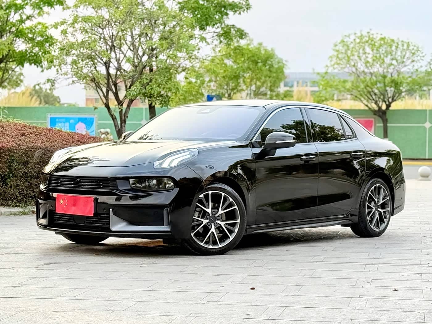 Lynk & Co 03