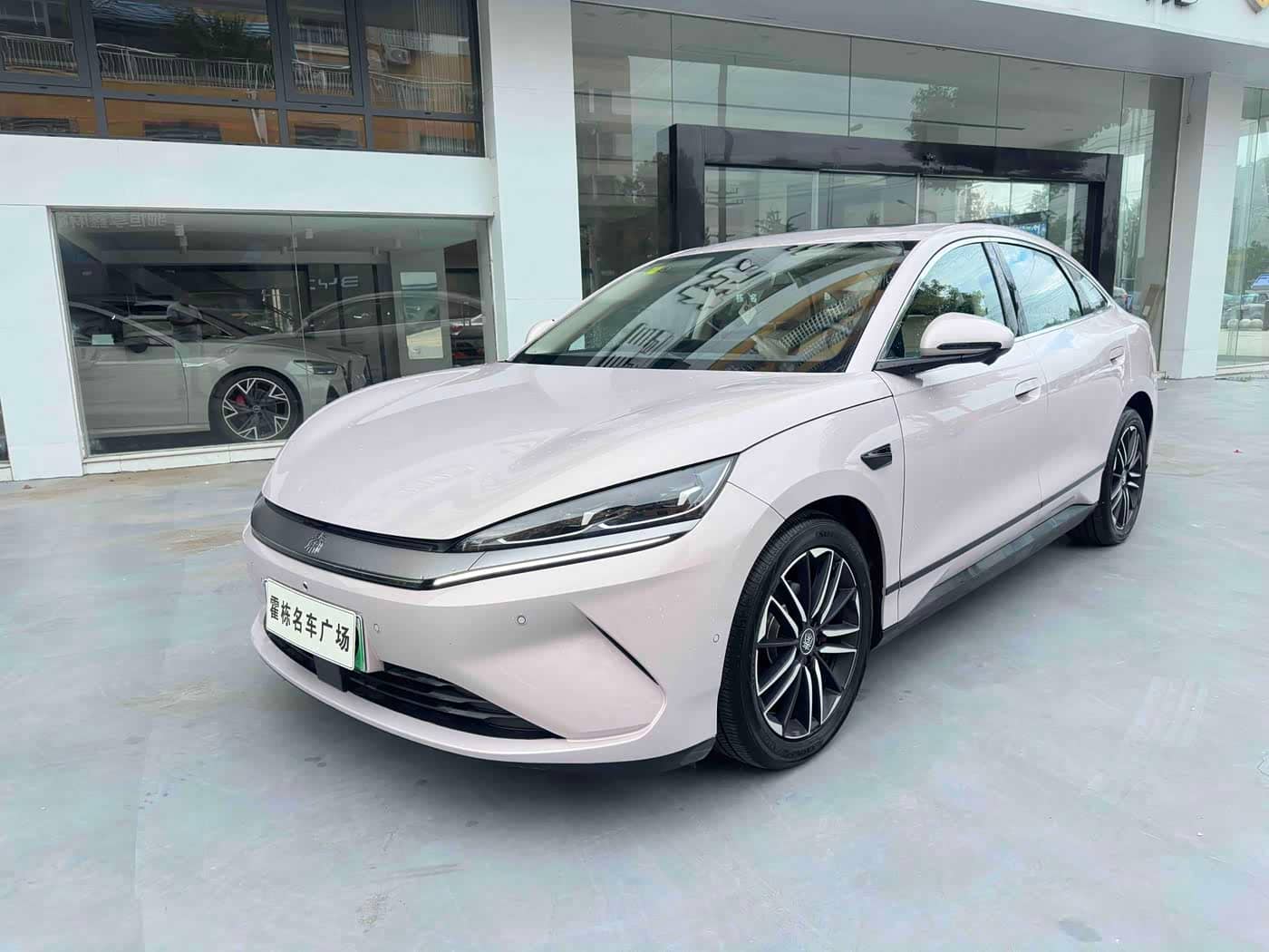 BYD Qin L