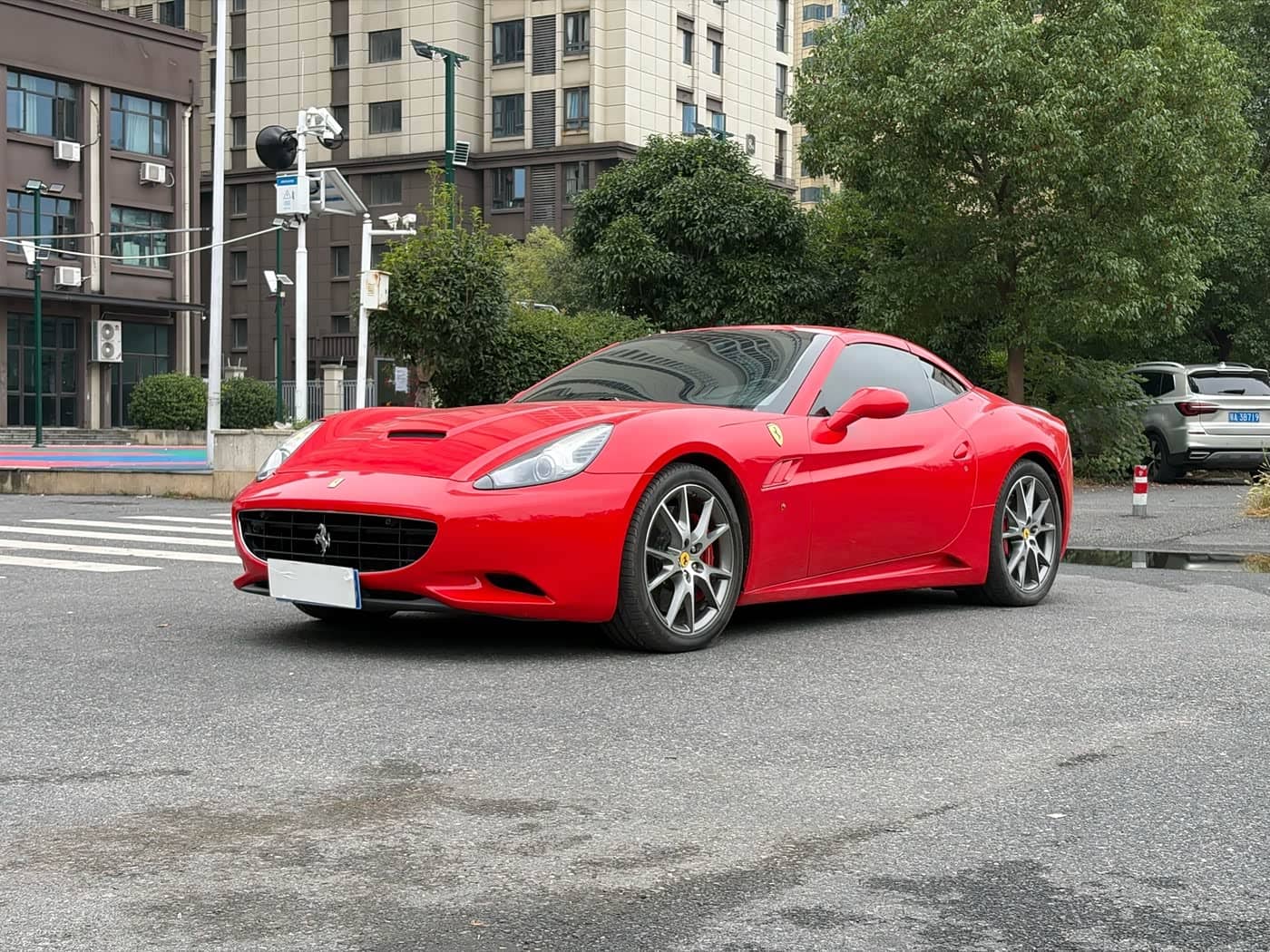 Ferrari California T