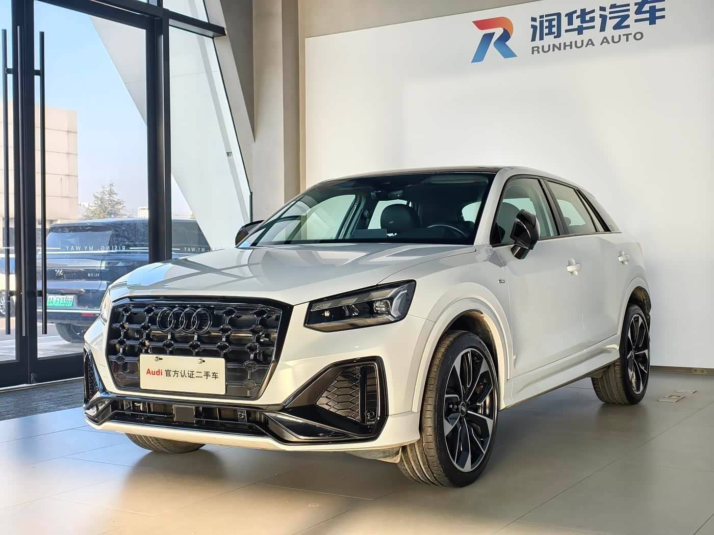 Audi Q2L