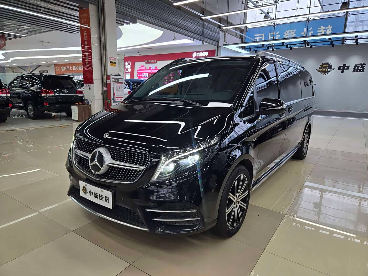 Mercedes-Benz V-Class