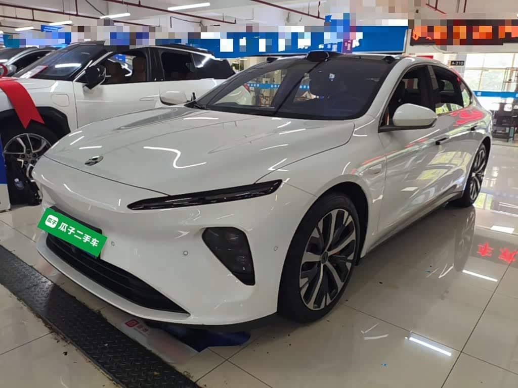 NIO ET7