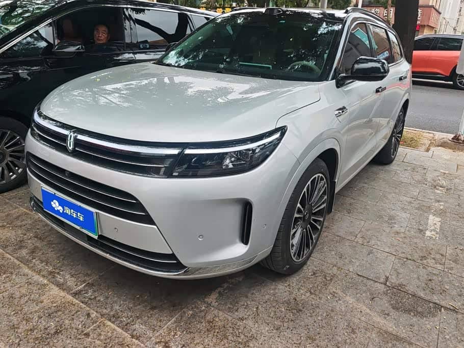 AITO Wenjie AITO M7